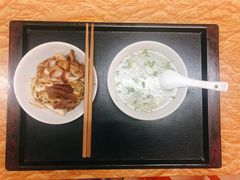 -松树干拌面店