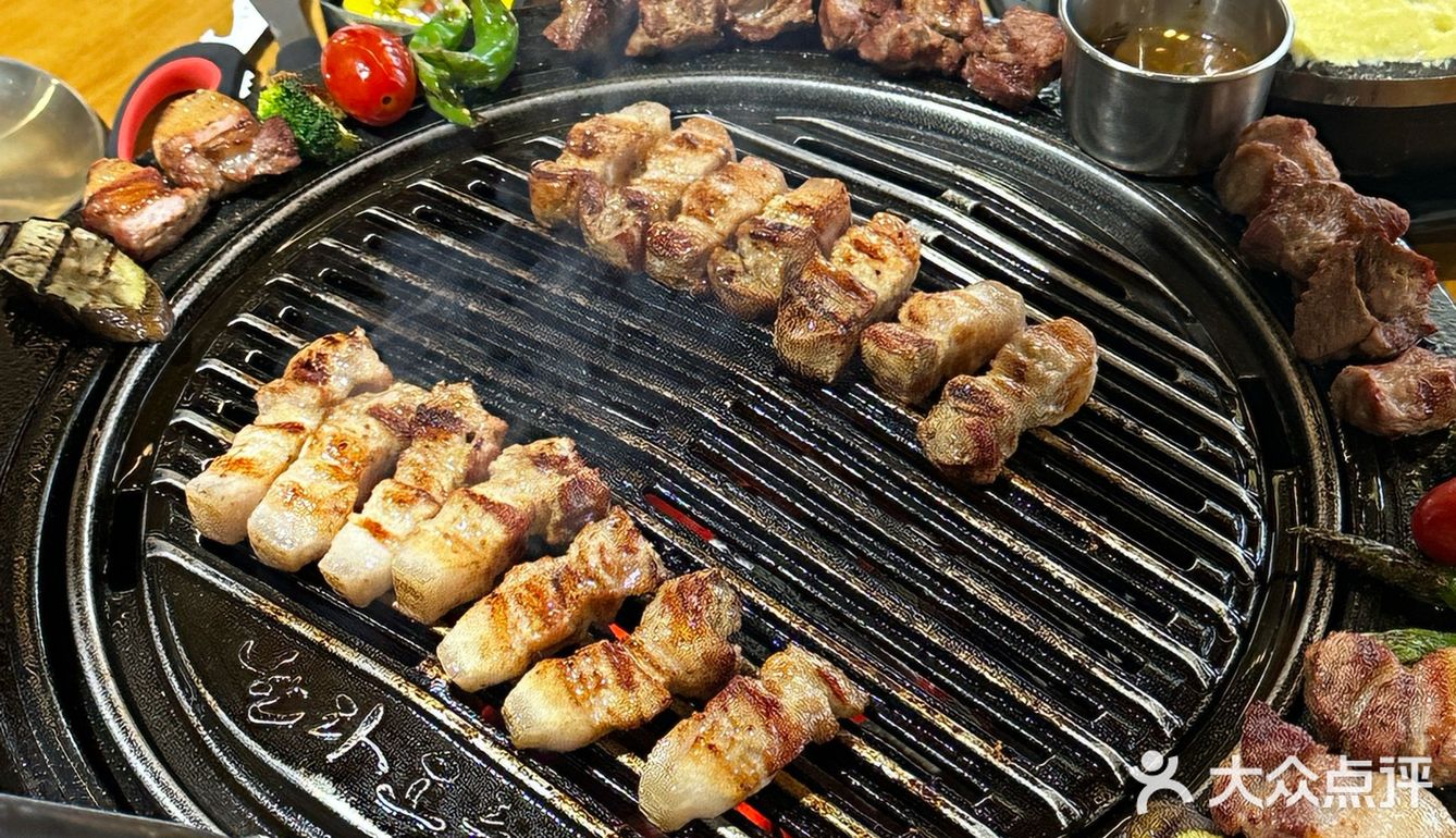 🇰🇷济州岛好吃的黑猪肉。。。(保健路篇)
