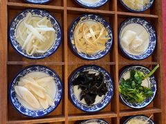 -彩云天云南餐厅