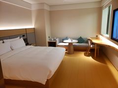 -全季酒店(成都金牛万达店)