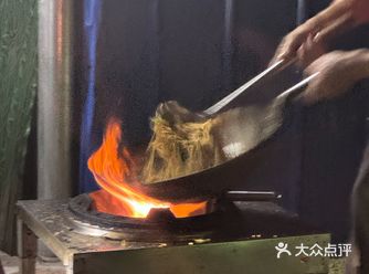 之前在小红书上刷到这家江西小炒，说是江西人开的