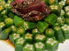 黑椒牛肉拼秋葵-将相和·海鲜蒸饺大连菜
