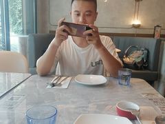 -必胜客(骡马市店)