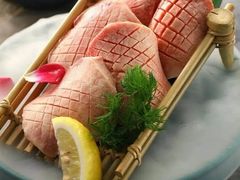 -韩烧牛中牛·甄选黑牛烤肉(黑金店)