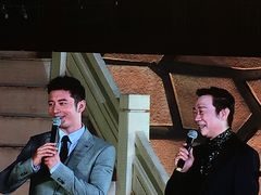 黄晓明and赵宝乐-第34届青岛国际啤酒节