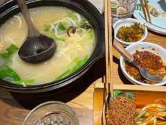 -一坐一忘云南菜(嘉里中心店)