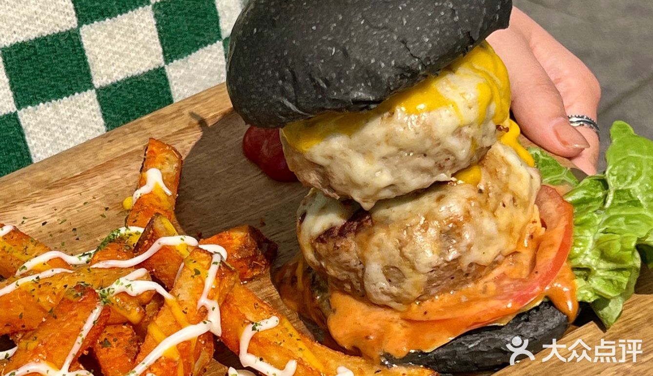 苏州有口福了‼️首家美式黑汉堡🍔超厚牛肉饼还会爆汁