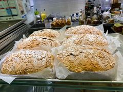 黑糖扁桃仁法包-PAPER STONE BAKERY(天汇广场店)