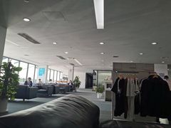 -上海宝信宝马4S店