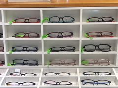 -MiRi眼镜连锁·蔡司·尼康控优点合作店(莘庄店)