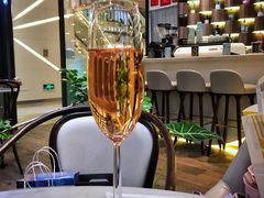 -théATRE茶聚场·餐厅(环球金融中心店)