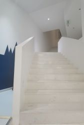 -微笑雨嘉造型护肤