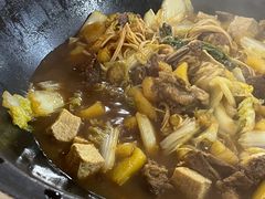 -粘豆包柴火铁锅炖