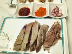 -三江源美食城