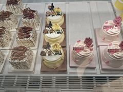 -好利来(上海长宁龙之梦店)