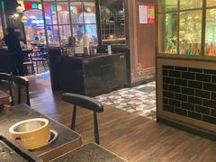 大堂-钱小奴海鲜自助黑金店(杭州滨江龙湖店)