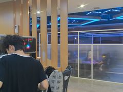 -外星熊·伊斯贝尔电竞店