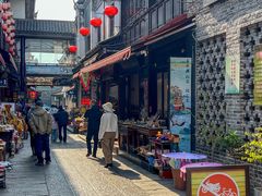 -巴陵广场
