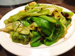 炝炒手撕包菜-峨嵋小镇·川菜(勒泰中心店)