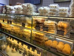 -白玉兰食品甜凤店(合生汇店)