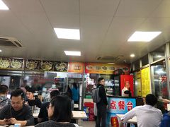 -华威达牛庄(黄埔大道西店)