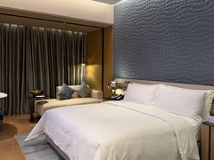 -深圳国际会展中心希尔顿酒店(前海华发冰雪世界店)