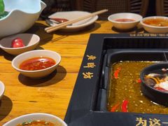 -老牌坊云南鱼豆花火锅(爱建店)