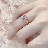 原来只是看中了女戒，特地跟男友到爱登珠宝看了样板