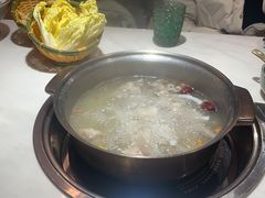 -喃喃椰·糟粕醋·椰子鸡火锅(七堡花园店)