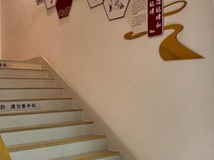 -漕河泾街道图书馆(漕河泾社区文化活动中心店)