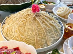 -茅草房·河畔园林火锅