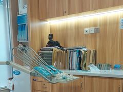 -上海仁爱医院口腔科 · 种植