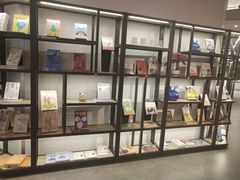 -新华书店(保利水城店)