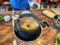 -鲁朗纳麦石锅鸡庄园