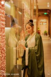 点击看大图 -盘子女人坊古装写真摄影(南京总店)
