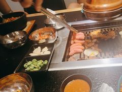 -臻牛烤肉