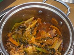 酸菜牛五花焖锅-猪啊牛呀羊啊铜盘烤肉(正大广场店)