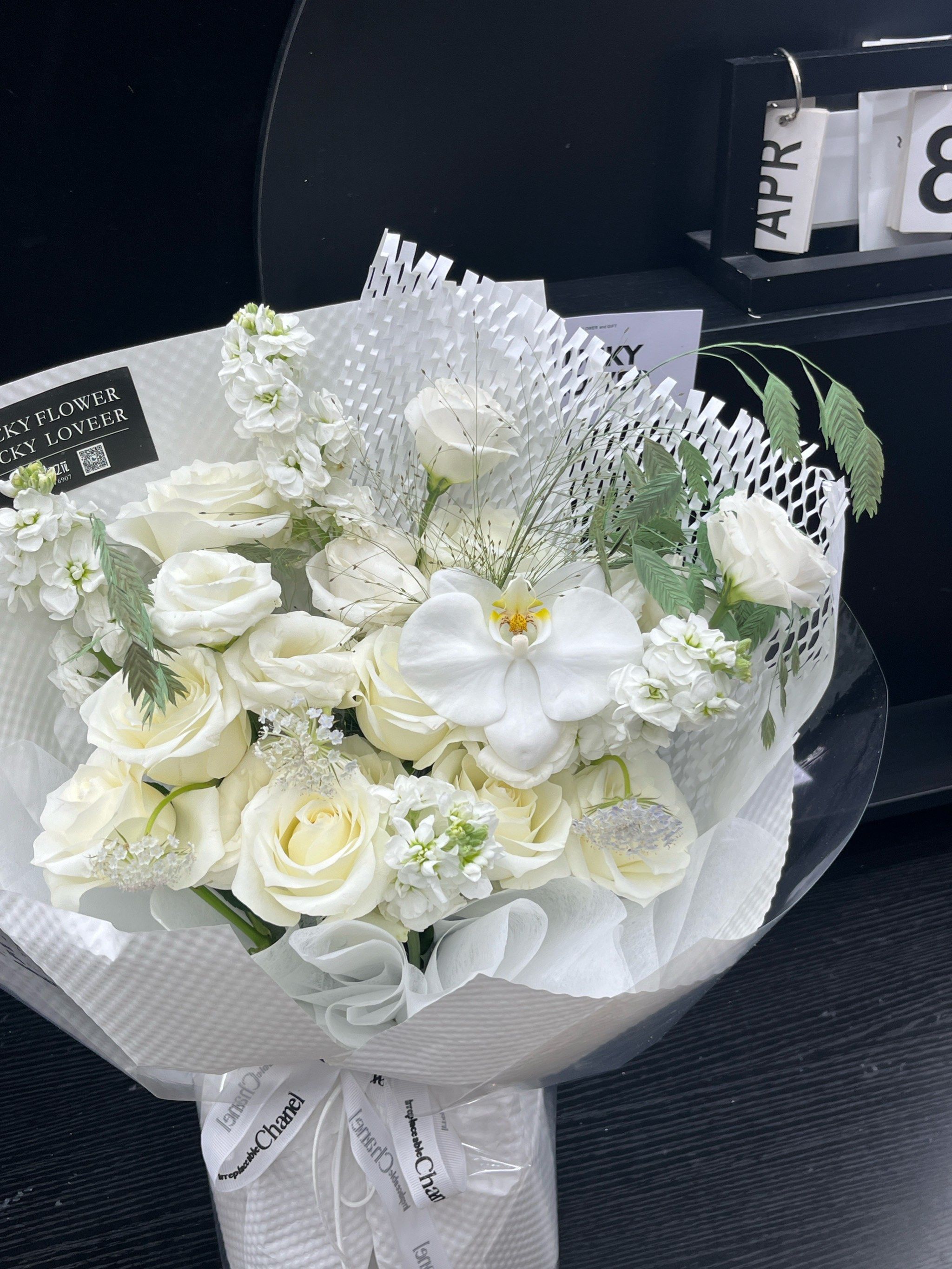 白绿色花束 #生日花束 #鲜花 #一束花的仪式感 #小众花束 #送自己一