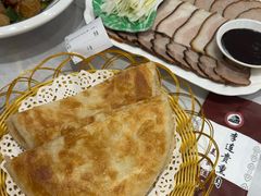 -李连贵熏肉美食酒楼(东市商贸店)