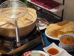 -邹开喜·小海鲜醉鸡煲·潮汕鲜切牛肉店(襄阳北路店)