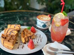 -chenity  cafe