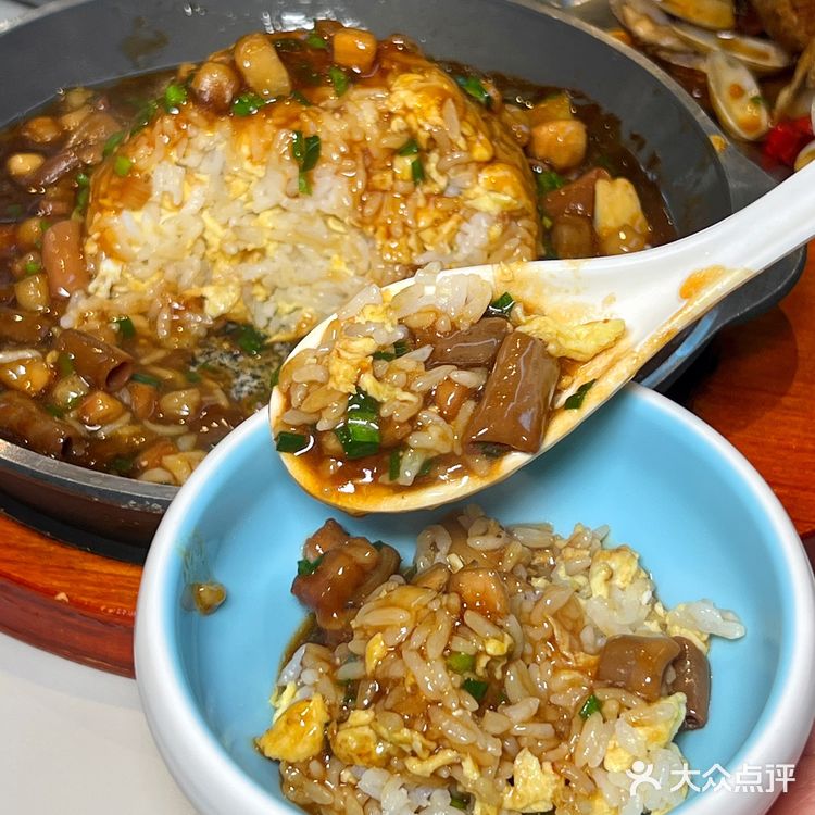 海肠捞饭不愧是招牌🥹四真的太香了 一口香到姥姥家！