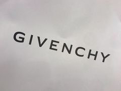 -GIVENCHY(佛罗伦萨小镇奥莱店)