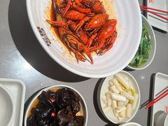 -龙巢盱眙龙虾·牛蛙·烧烤宵夜(八卦岭店)