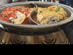 -阿瓦山寨·湘菜现炒·剁椒鱼头王(咸阳总店)