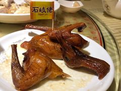 招牌烤乳鸽-石岐佬中山菜馆(张溪店)