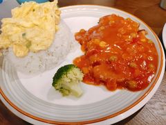 招牌猪扒滑蛋虾仁饭-玥记茶餐厅(十字门华发商都一期绸带店)