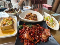 -隔壁老王·家常云南菜(花巷店)