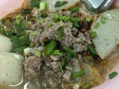 猪肉细米粉汤-榮泰米粉湯(Left Shop)