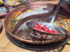 -洱火云南酸菜牛肉火锅(石景山当代商城店)